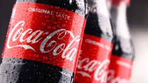 Coca-Cola, acuzată de manipulare masivă: cum a denaturat decenii la rând adevărul despre zahăr