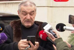 „Gigi Becali îmi trimite chestii pe WhatsApp. Cum să nu știe?” » Momente inedite în direct: „Sugestii pentru replică: Pușcărie, cutie de carton, Mimi Stoica”