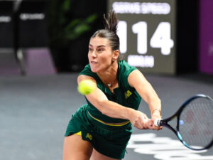 Sorana Cîrstea -6, 5-7. ”Sori” a fost eliminată în sferturile de finală la Dubai