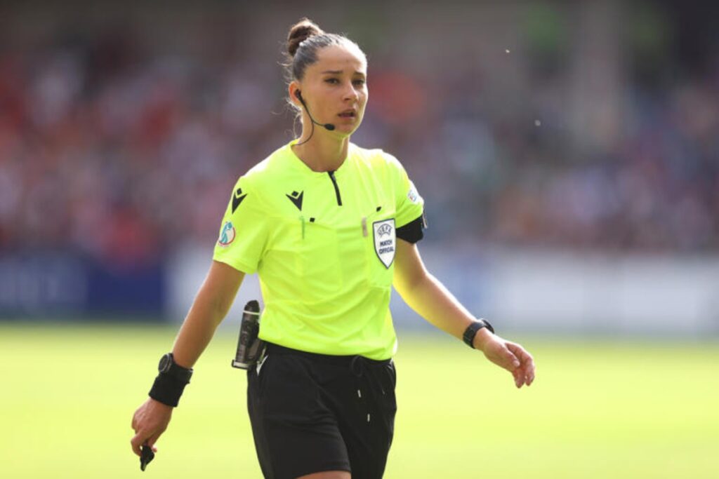 Arbitrul român, Iuliana Demetrescu, delegată la un meci de top din Champions League feminin