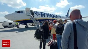 Ryanair renunță la biletele tipărite din noiembrie 2025. Călătorii vor putea face check-in din aplicația companiei