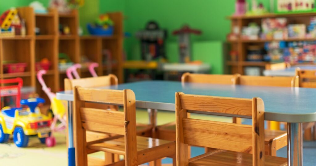 Grădiniță din Constanța, amendată pentru că hrănea copiii cu porții de carne de 6 grame