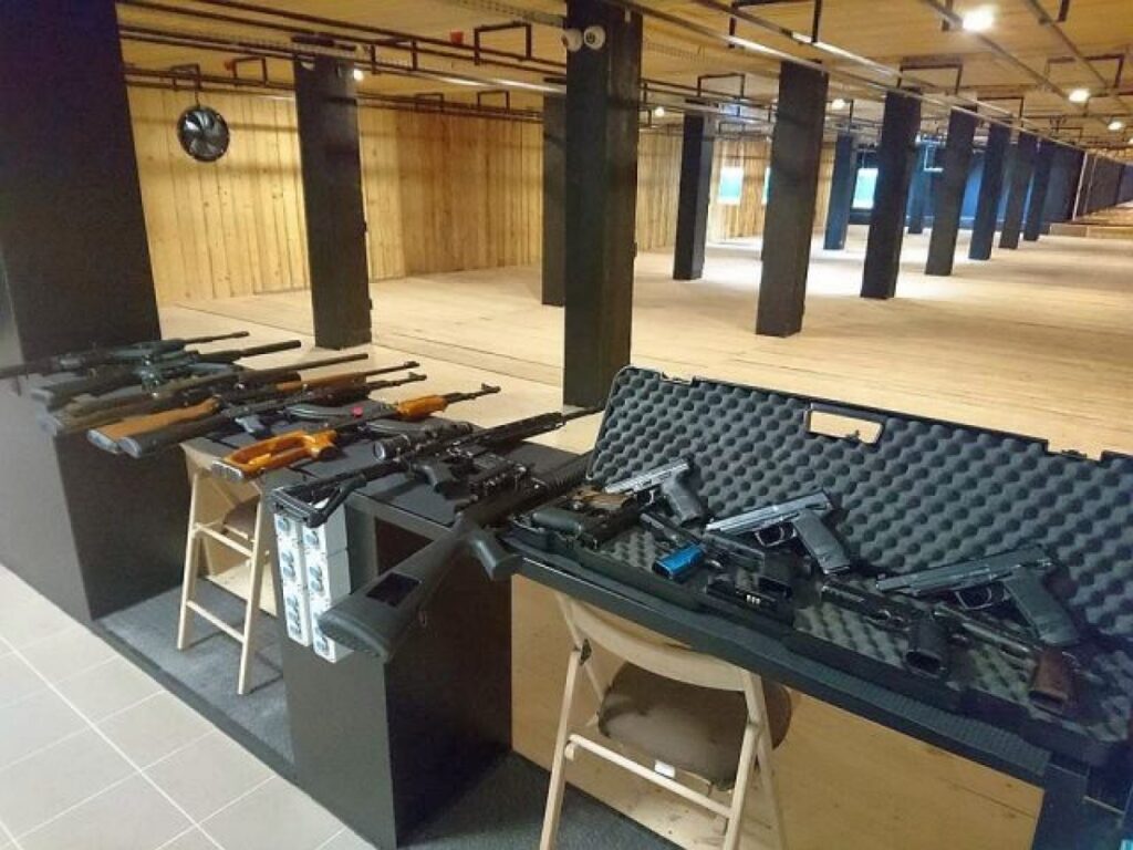 Poliţia din Spania a descoperit un poligon de tragere ilegal construit în subteran