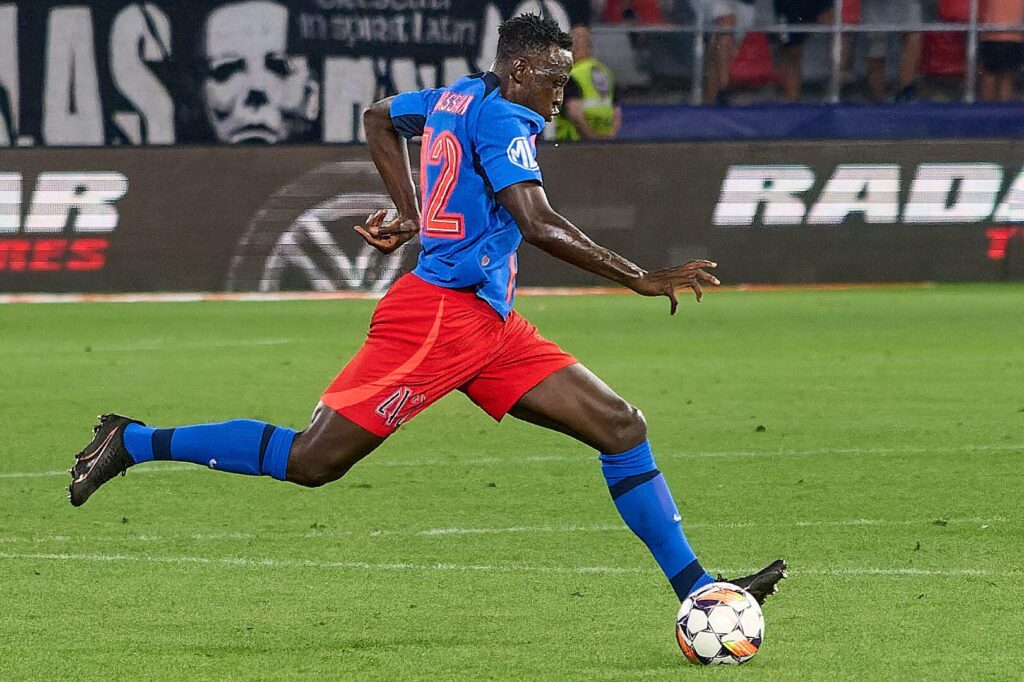 SuperLiga: FCSB, victorie uriașă în fața rivalei Dinamo. Reușita de senzație a lui Baba Alhassan a făcut diferența. Stipe Perica, ratare imensă la 1-1