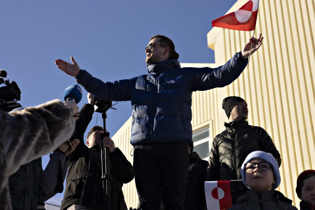 „Nu aparținem nimănui”. Groenlanda respinge ferm planurile lui Trump