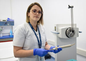 Arma precisă împotriva cancerului. Dr. Beatrice Anghel (SANADOR) explică beneficiile brahiterapiei