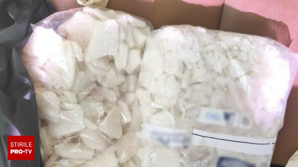 Un traficant a încercat să vândă droguri de 70.000 de lei unui polițist, în Timiș. Ofițerul era sub acoperire