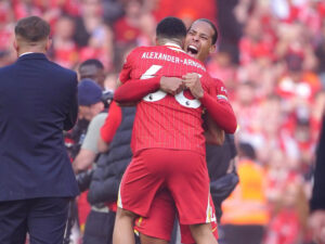 Virgil van Dijk, în extaz după ce Liverpool a devenit campioana Angliei: ”Am fost disperat să câștig”