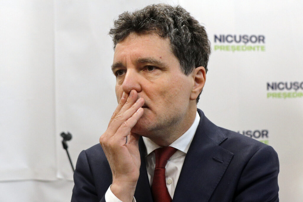 Cine-l finanțează pe Nicușor Dan să fie președinte