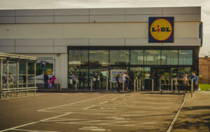 Alertă alimentară la Lidl! Ai consumat acest produs? A fost scos de la vânzare din cauza suspiciunii de Salmonella