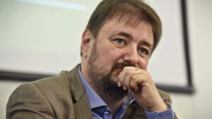 ‘Niciunul dintre candidaţi nu are reale calităţi de preşedinte’
