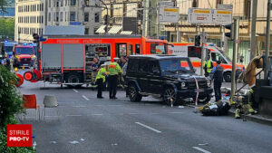 O mașină a intrat într-o mulțime de oameni, în Stuttgart. Mai multe persoane au fost rănite
