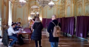 Cum a evoluat apetența românilor pentru vot în 35 ani de democrație. În 2025, cel mai mare număr de secții în diaspora