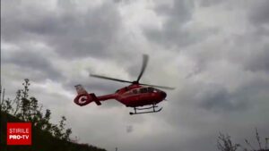 Operațiune de salvare în Făgăraș. O persoană de 19 ani a căzut 200 de metri sub Vârful Moldoveanu