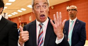 După 100 de ani, sistemul politic britanic cu două partide ar putea fi în curs de destrămare. „Partidele mari, preaviz de evacuare din Downing Street“