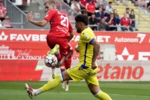 UTA o învinge pe Petrolul cu 2-0 și părăsește „zona roșie” din play-out-ul Superligii. Clasamentul ACUM