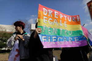 Asociația Accept denunță o nouă încercare de intimidare la adresa comunității LGBT, după o tentativă de intrare cu forța în sediu la 5 dimineața