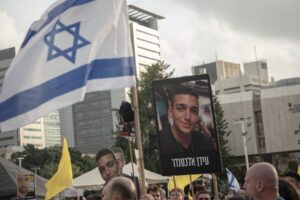 Un ostatic israeliano-american, eliberat de Hamas. Netanyahu: Combinație câștigătoare între presiunea militară a Israelului și presiunea lui Trump