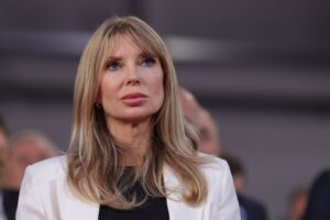 Scrisoarea unui lider PSD „către prietenii mei nehotărâți”: Nu lăsați întunericul să câștige! Se vor ocupa de noi – individual