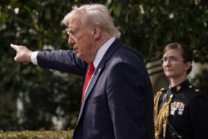 „Voi ordona”. Anunțul lui Trump, chiar înainte de întâlnirea cu președintele islamist al Siriei