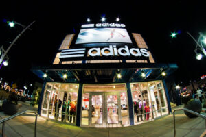 Reclama Adidas care a revoltat Grecia