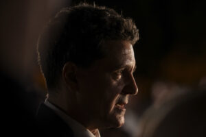 Unde vrea să locuiască Nicușor Dan după ce va fi învestit în funcția de președinte al României