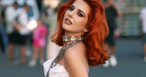 O fotografie topless a Lidiei Buble i-a dezamăgit pe unii dintre fani. „Este prea mult. Cazi în dizgrația publicului”