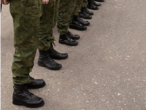 „Nu au început încorporările”! MApN, noi precizări despre așa-zisa revenire la armata obligatorie