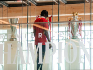 Liverpool a plătit 35.000.000 de euro și l-a prezentat pe înlocuitorul lui Trent Alexander-Arnold