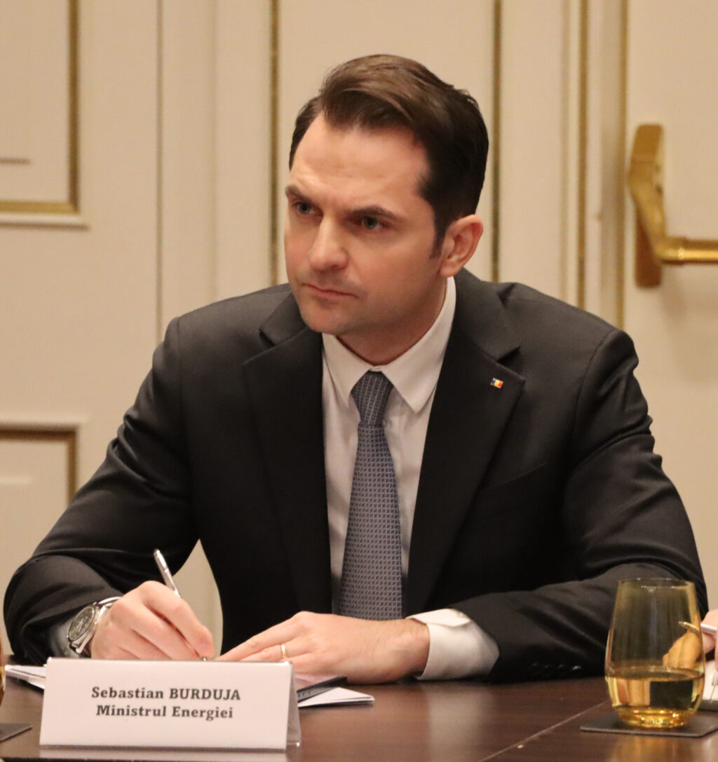 Mesajele uluitoare pe care Sebastian Burduja spune că le-a primit: „Nu îmi este frică și voi depune plângere penală”
