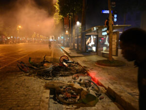 Americanii au reacționat imediat după ce au văzut ce s-a întâmplat în Franța și Emmanuel Macron a spus „vom fi necruţători!”