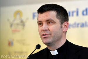 Dumnezeu în era digitală. Părintele Francisc Doboș: Aici intervine provocarea pentru biserici