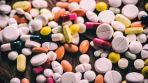 Ministrul Sănătăţii: În ultimii 3 ani au fost introduse pe lista de compensate şi gratuite peste 100 de medicamente inovative