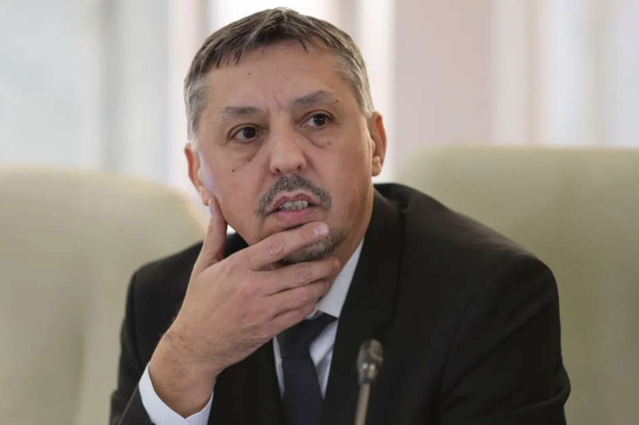 Ministrul educației spune că va veni cu propuneri pentru ca școala să implice mai mult părinții în procesul educațional