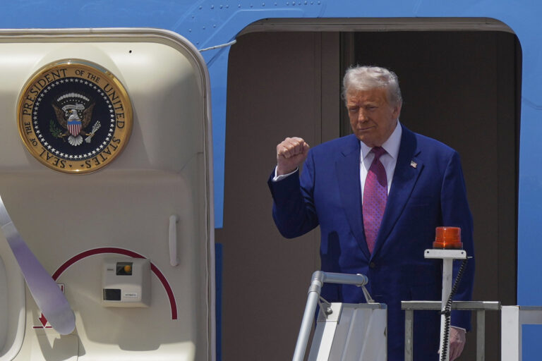 Noi negocieri comerciale între China și SUA. Trump: „Reuniunea ar trebui să meargă foarte bine”