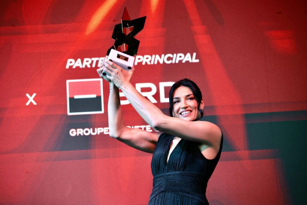 Gala Neagu » Cristina se retrage cu o serie de evenimente memorabile! GSP prezintă programul zilei: surprize pentru fani și un demonstrativ al legendelor