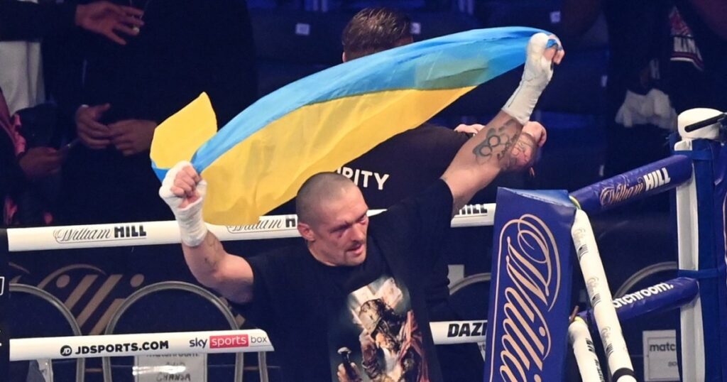 Campionul la box Oleksandr Usîk îl provoacă pe Trump să locuiască o săptămână în casa sa din Ucraina: „În fiecare noapte o bombă zboară”