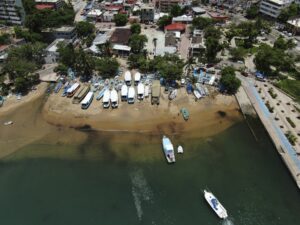 Un uragan major se apropie de coasta Mexicului și riscă să lovească țărmul în această noapte / Autoritățile evacuează stațiunile turistice