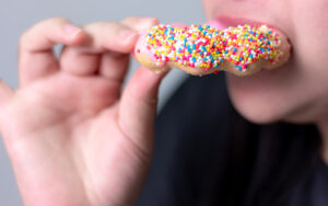 Atenție la pofta de dulce! Ce dezechilibru se poate ascunde în spatele ei