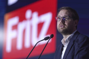 Fritz, despre obținerea cetățeniei: „De peste un an trec prin cea mai românească experienţă ever / Am un mesaj pentru haterii care îmi zic «marş!»”