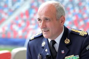 Talpan vs. Grădinescu, dialog încins în direct » „Singura soluție e modificarea Legii Sportului, ca Steaua să evolueze în Liga 1” / „Respirați puţin!”