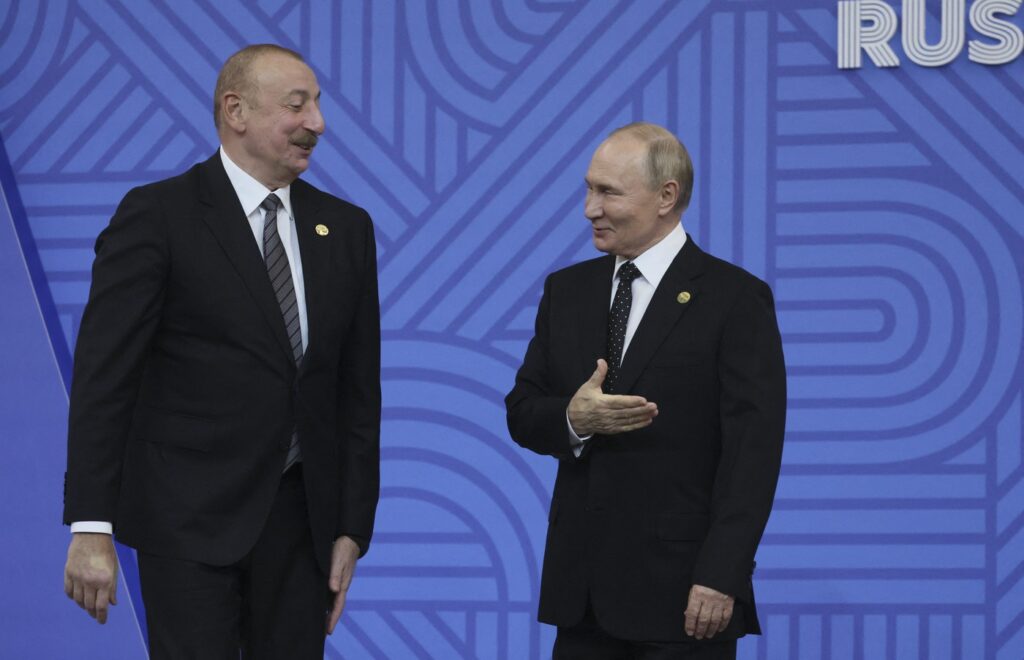 O țară vecină Rusiei se distanțează de Moscova. Presupuși spioni ruși au fost arestați în redacția locală a Sputnik