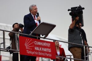 Noi arestări printre primarii opoziției din Turcia