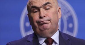 Reacția lui Bolojan, după ce a fost întrebat dacă este dispus să renunțe la o parte din salariu