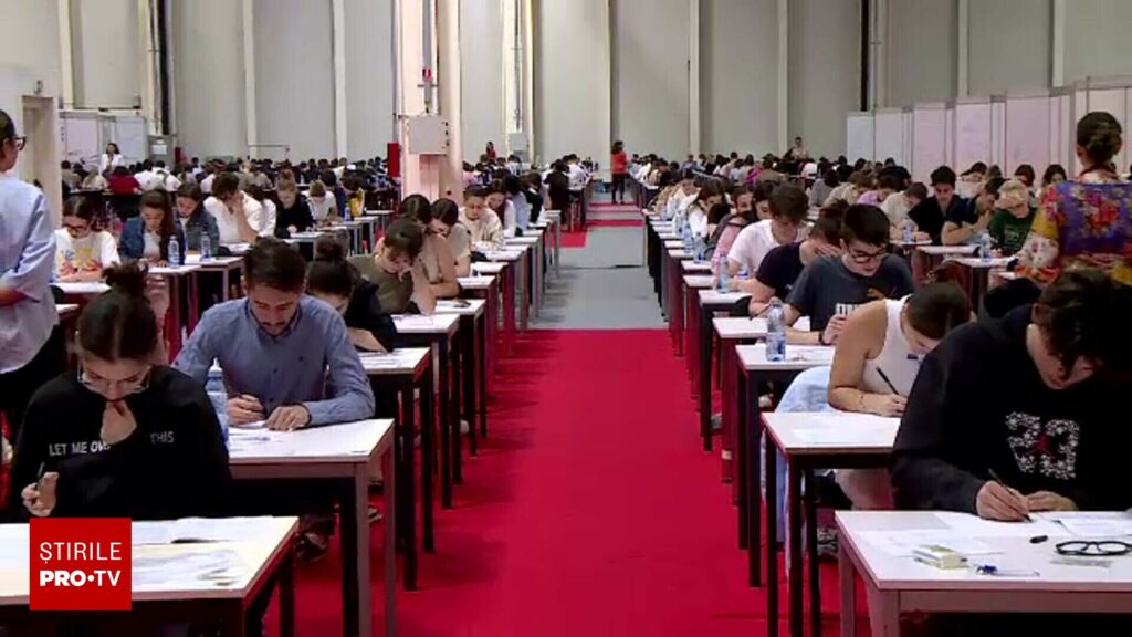 Mii de tineri au dat admiterea la facultățile de Medicină. Mulți spun că subiectele au fost mai grele decât în anii trecuți