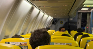 Președintele Nicușor Dan, surprins la „low cost” de o româncă. Unde a zburat șeful statului