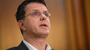 Armata își actualizează baza de date cu rezerviști. Moșteanu: „Să ştim unii de alţii şi să fim pregătiţi”