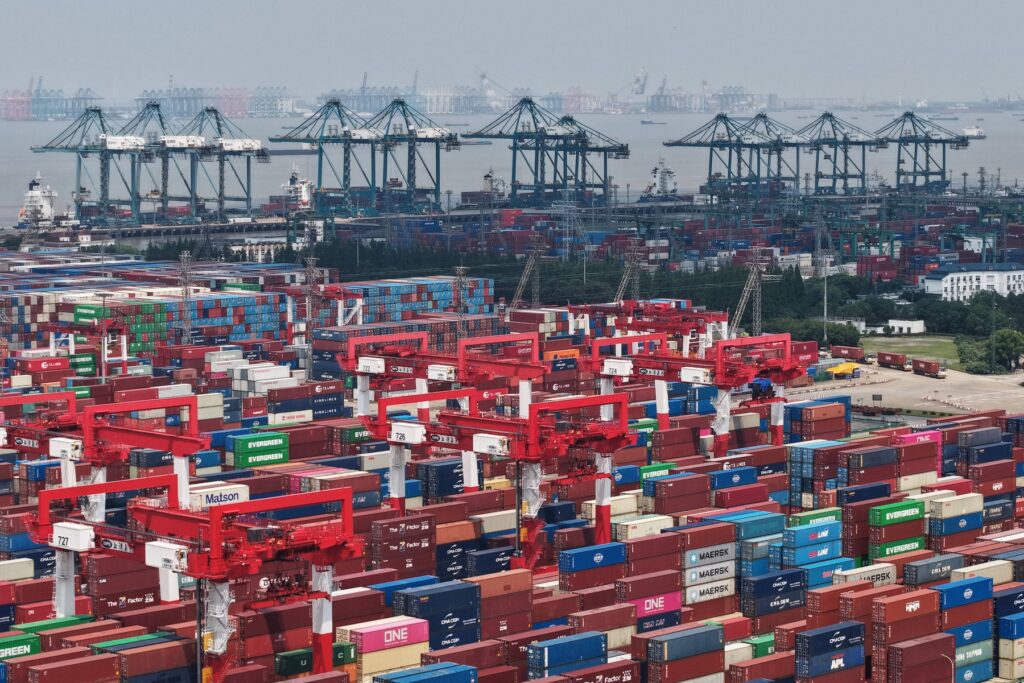 „Ne confruntăm cu o situație foarte gravă și complexă”. China admite că are o problemă și pregătește soluții