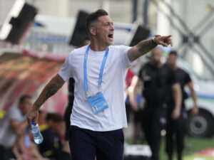 După plecarea lui Valentin Mihăilă, Mirel Rădoi a propus un jucător de la Craiova la Parma: ”Face față cu brio!”