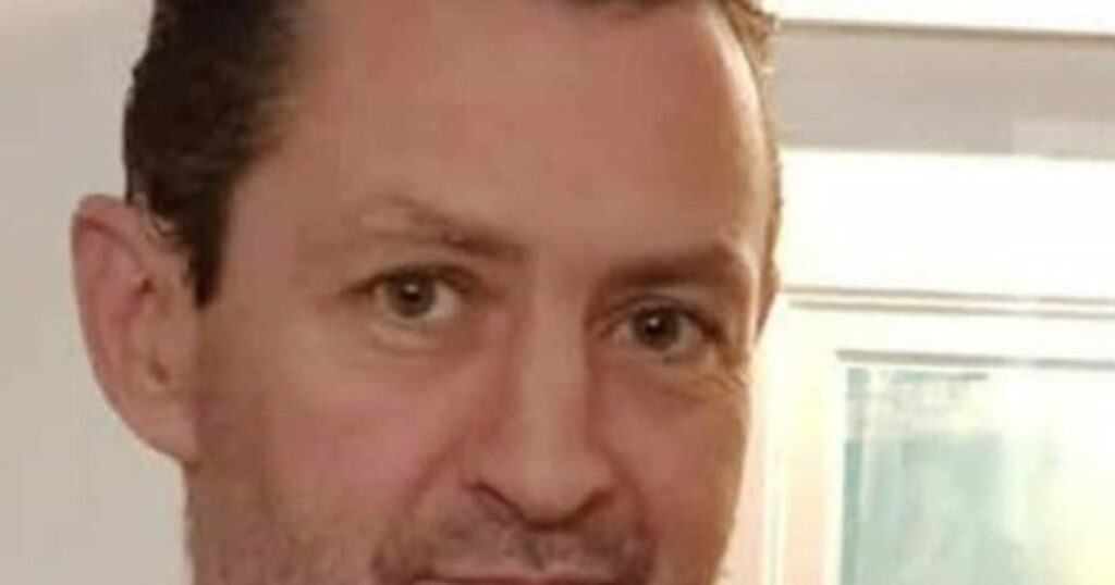 Două cadavre au fost găsite la mai puțin de 15 km distanță unul de celălalt. Autoritățile căutau un bărbat dispărut